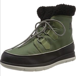SOREL Women’s Carnival Boot Size 10